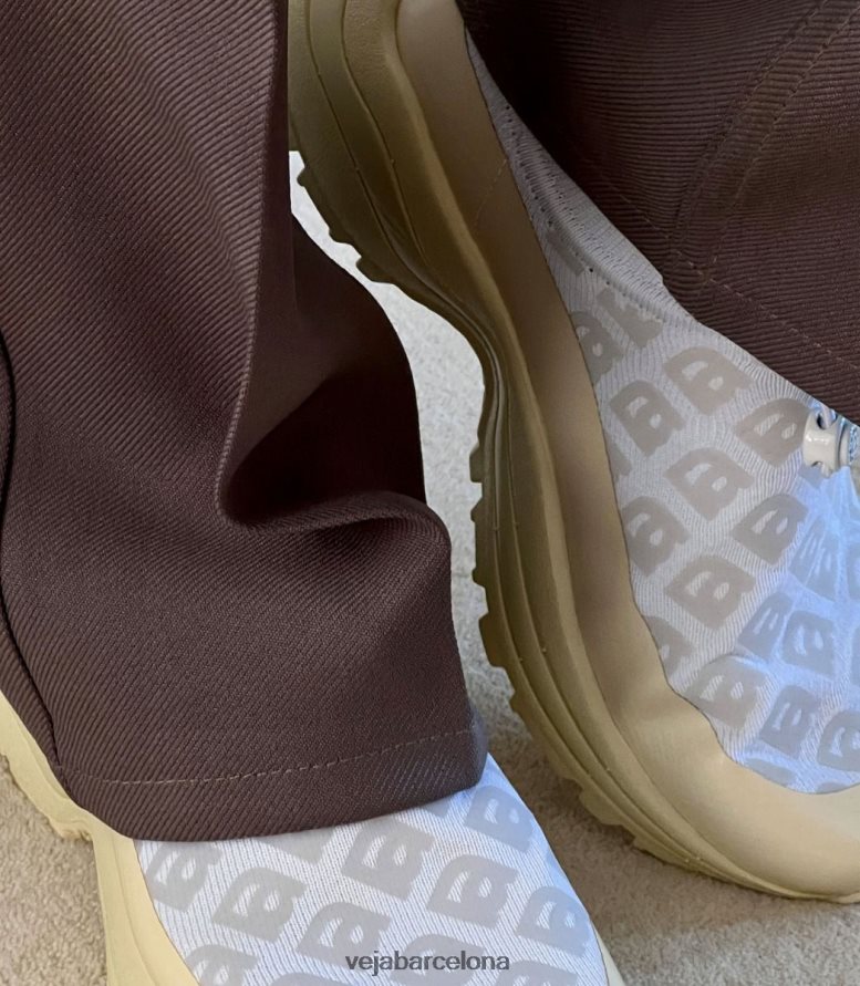 amelie pichard blanco 6P6886295Veja X